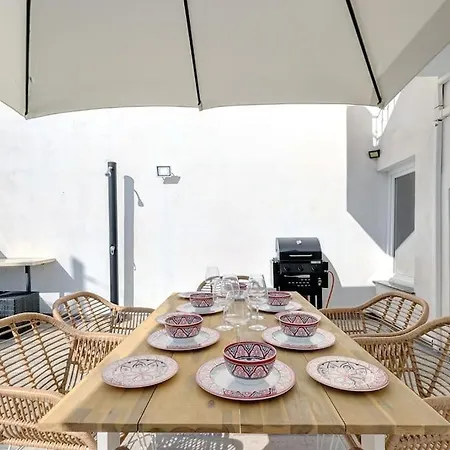 Apartment House Costabella *
